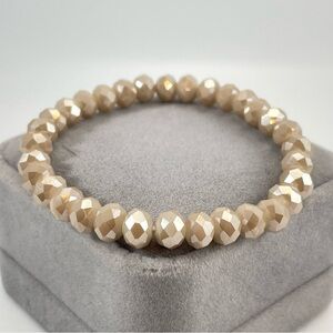 Stunning Unsigned Taupe Faceted Rondelle Glass Beaded Stretch Bracelet